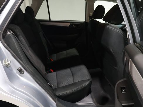 Used 2017 Subaru Outback 2.5i Premium image 22