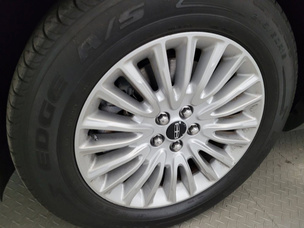 Used 2019 Lincoln Nautilus Premier AWD/4WD image 31