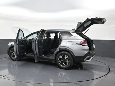 Used 2023 Kia Sportage LX FWD image 31