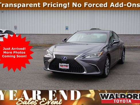 Used 2021 Lexus ES 300h w/ Premium Package image 1