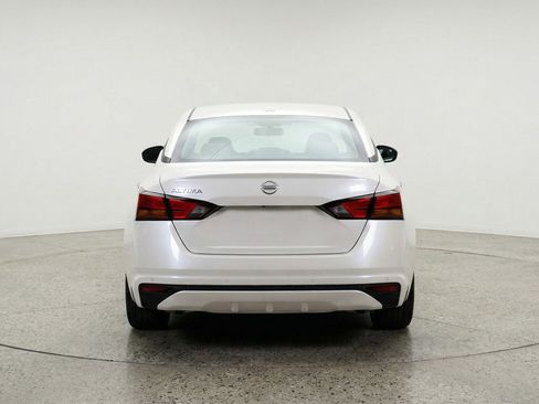 Used 2025 Nissan Altima 2.5 SV image 7