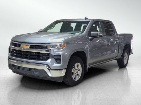 Used 2025 Chevrolet Silverado 1500 LT RWD image 3