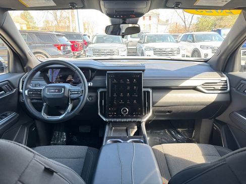 Used 2025 GMC Acadia Elevation AWD/4WD image 24