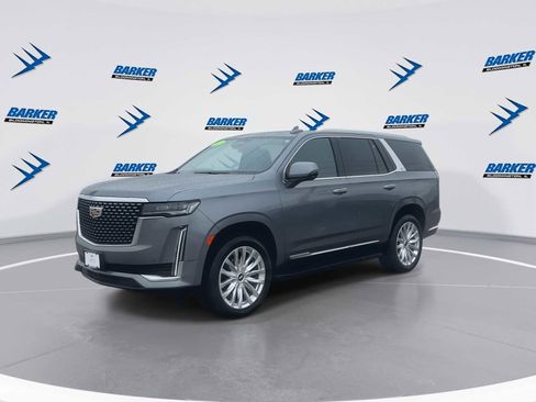 Used 2021 Cadillac Escalade Luxury image 4