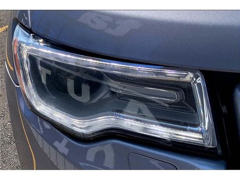 Used 2018 Jeep Grand Cherokee Summit w/ Platinum Series Group AWD/4WD image 30