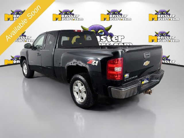 Used 2011 Chevrolet Silverado 1500 LTZ w/ Suspension Package, Off-Road AWD/4WD image 7