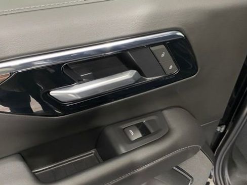 Used 2025 Chevrolet Tahoe Z71 w/ Comfort Package image 18