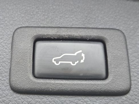 Used 2017 Subaru Forester 2.5i Limited w/ Protection Package #2 image 25