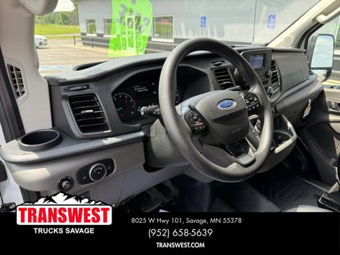 Used 2025 Ford Transit 250 148 Medium Roof Extended AWD image 4