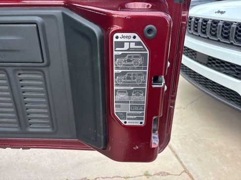 Used 2021 Jeep Wrangler Rubicon image 26