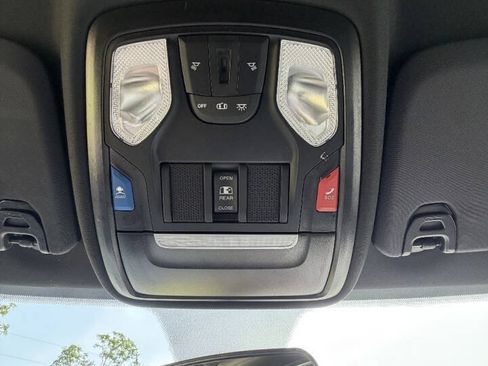 Used 2024 RAM 3500 Tradesman w/ Chrome Appearance Group AWD/4WD image 32