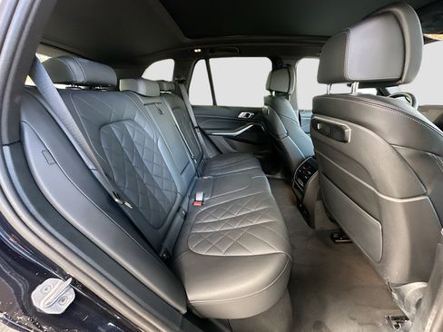 Certified 2025 BMW X5 xDrive50e w/ M Sport Package image 28