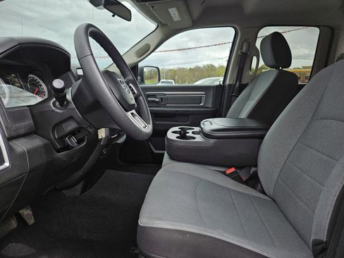 Used 2024 RAM 1500 Classic SLT image 10