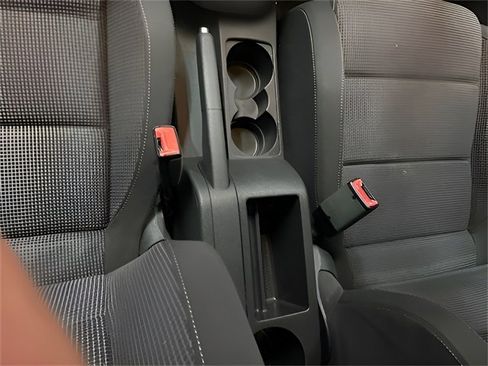 Used 2010 Volkswagen Golf 2-Door image 26