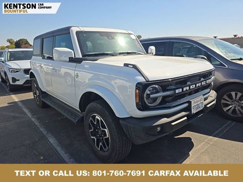 Used 2025 Ford Bronco Outer Banks AWD/4WD image 2
