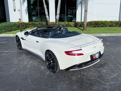 Used 2014 Aston Martin Vanquish Volante image 11