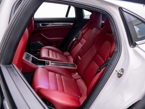 Used 2023 Porsche Panamera Turbo S w/ Assistance Package image 17