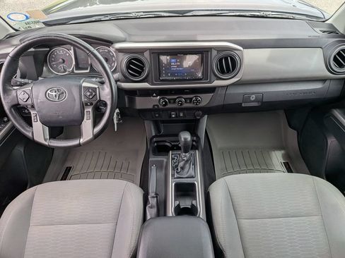 Used 2018 Toyota Tacoma SR5 RWD image 25