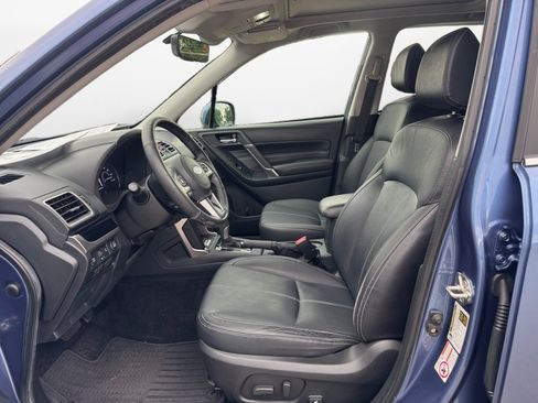 Used 2018 Subaru Forester 2.5i Touring AWD/4WD image 11