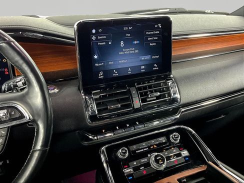 Used 2019 Lincoln Navigator L Select AWD/4WD image 9