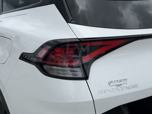 Certified 2024 Kia Sportage SX FWD image 10