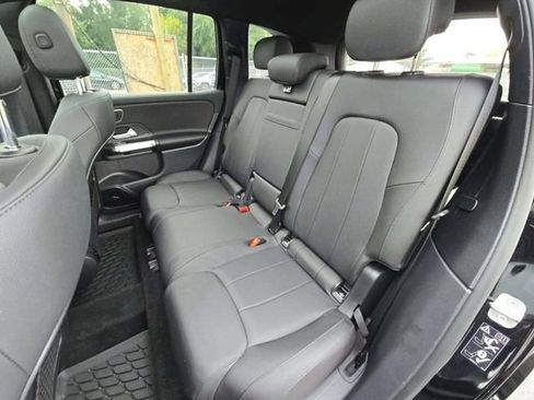 Used 2024 Mercedes-Benz GLB 250 4MATIC image 7