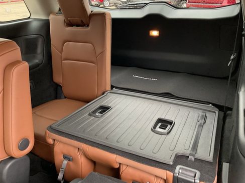 New 2026 Nissan Pathfinder Platinum image 17