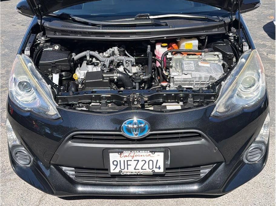 Used 2015 Toyota Prius C One FWD image 28