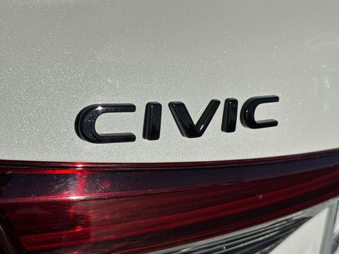 Used 2025 Honda Civic Sport image 13