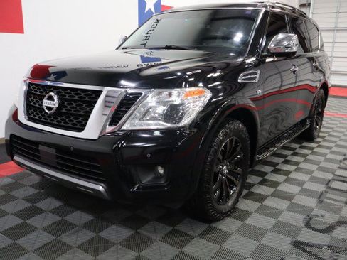 Used 2020 Nissan Armada Platinum w/ Captain's Chairs Package RWD image 3
