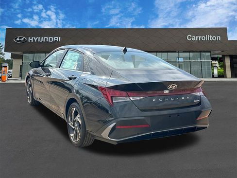 New 2026 Hyundai Elantra Limited image 7