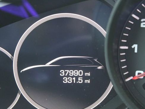 Used 2020 Porsche Cayenne image 15