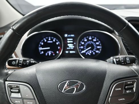 Used 2019 Hyundai Santa Fe XL SE w/ SE Premium Package 02 FWD image 15