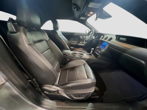 Used 2022 Ford Mustang Premium RWD image 19