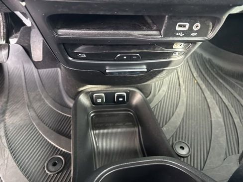 Used 2020 Chrysler Pacifica Limited w/ Advanced Safetytec Group image 29