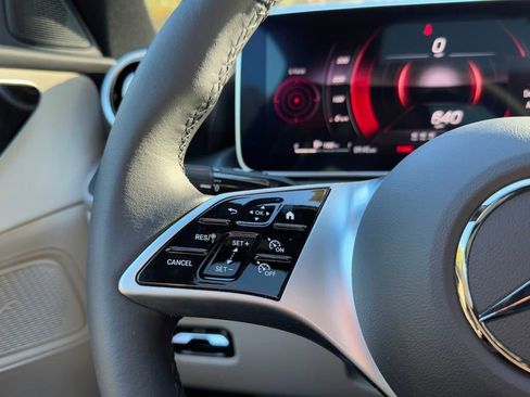 Used 2025 Mercedes-Benz C 300 Sedan image 22