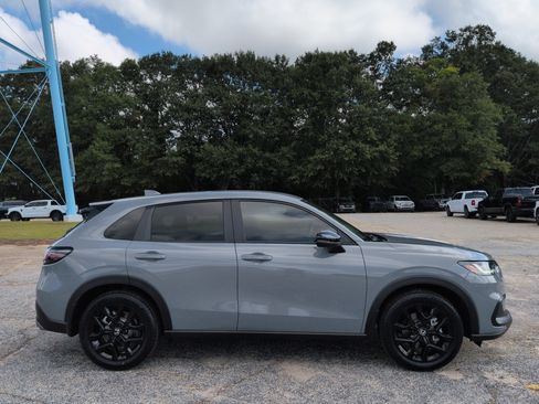Used 2025 Honda HR-V Sport image 2