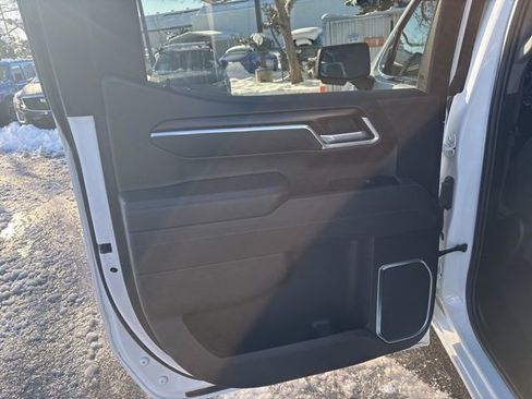 Used 2025 GMC Sierra 1500 SLT image 25