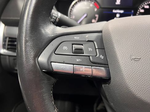 Used 2021 Cadillac XT4 Premium Luxury AWD/4WD image 11