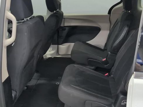 Used 2023 Chrysler Voyager LX FWD image 16