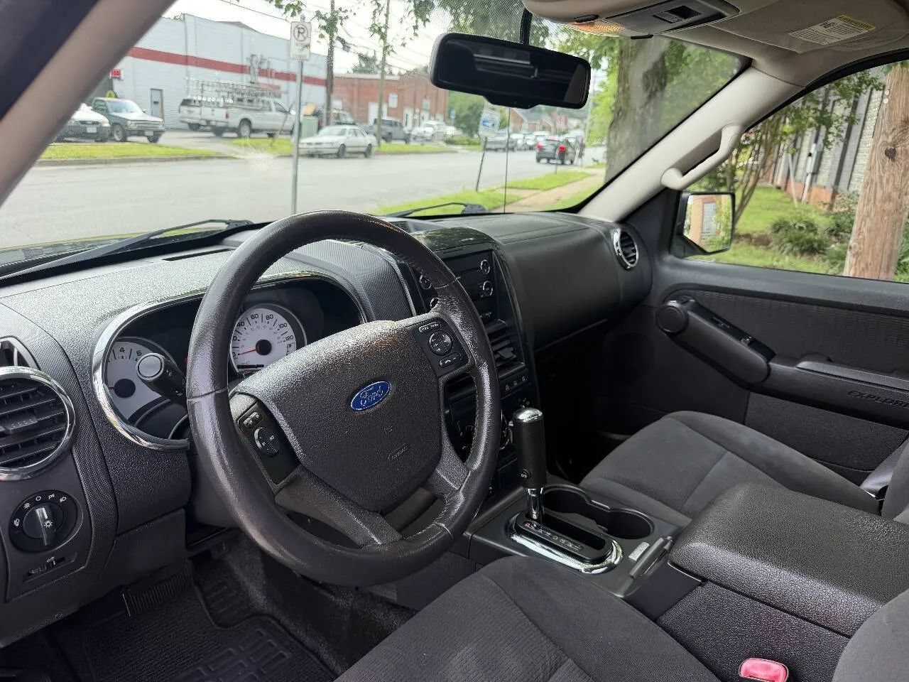 Used 2009 Ford Explorer Sport Trac XLT AWD/4WD image 17