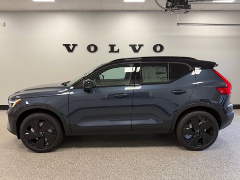 New 2026 Volvo XC40 B5 Ultra w/ Protection Package Premier image 12