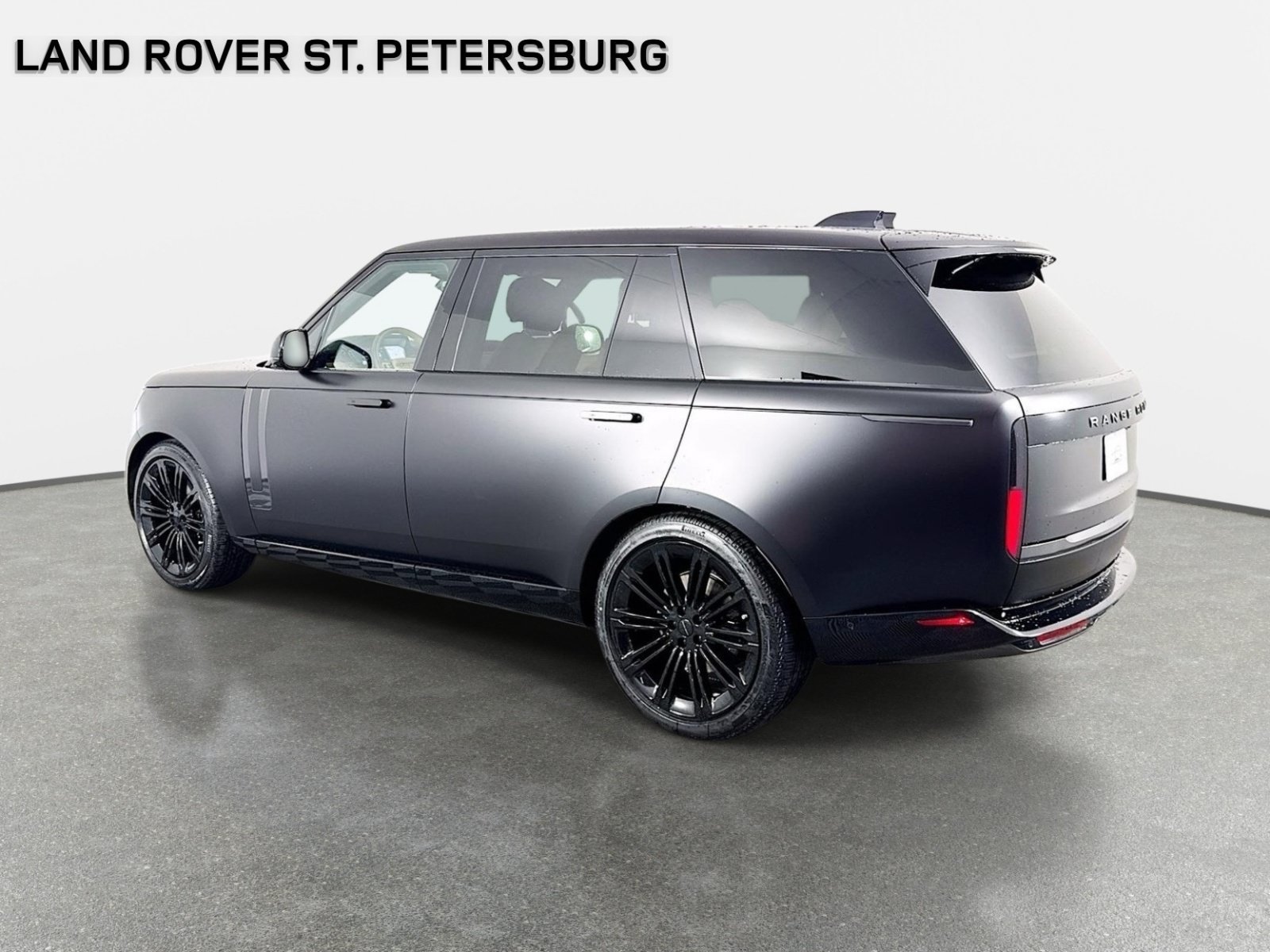 New 2026 Land Rover Range Rover Long Wheelbase SE AWD/4WD image 7