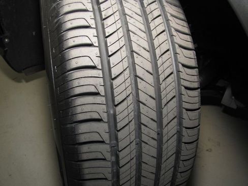 Used 2025 Honda CR-V EX image 27