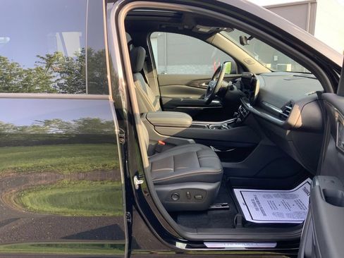 Used 2026 Chevrolet Traverse High Country w/ LPO, Floor Liner Package AWD/4WD image 24
