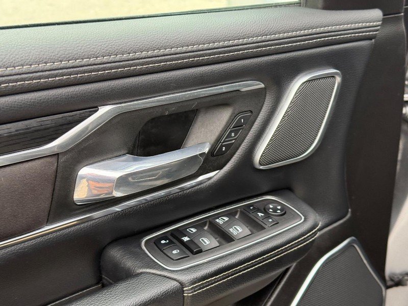 Used 2023 RAM 1500 Laramie AWD/4WD image 18
