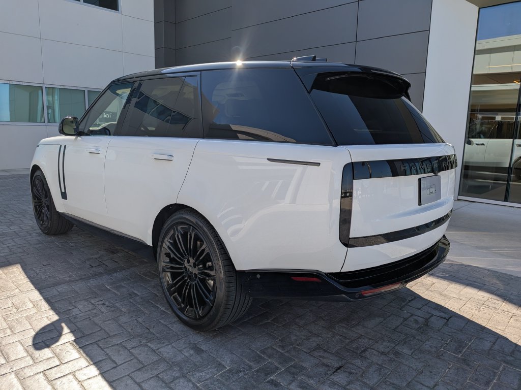 New 2026 Land Rover Range Rover SE AWD/4WD image 4