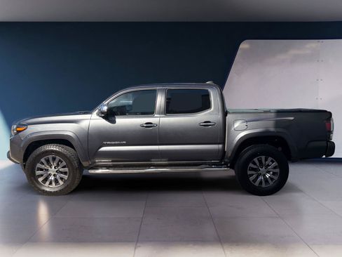Used 2021 Toyota Tacoma Limited RWD image 2