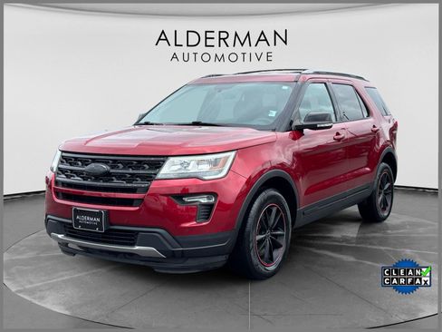 Used 2018 Ford Explorer XLT w/ Equipment Group 202A AWD/4WD image 1