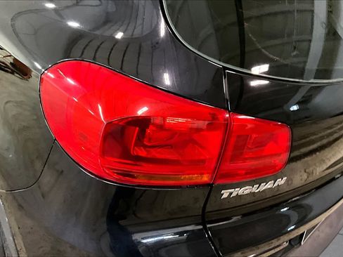 Used 2017 Volkswagen Tiguan S AWD/4WD image 27
